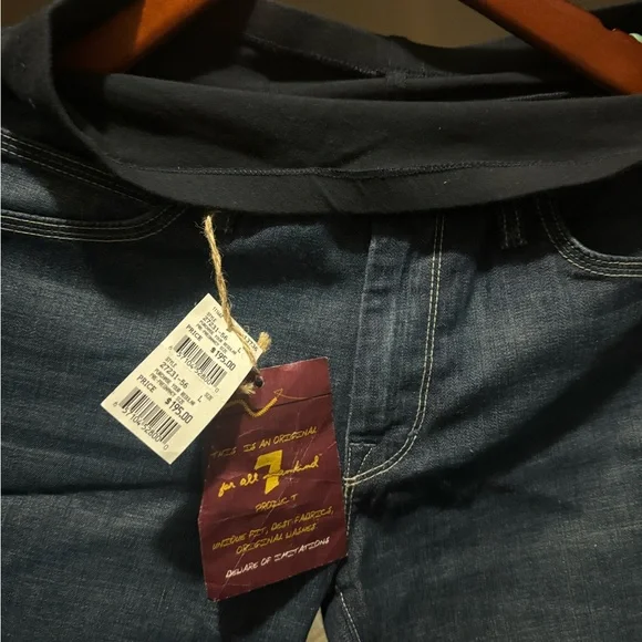 Maternity - 7 For All Mankind  - A Pea in the Pod - The Over the Bump. - Picture 6 of 9